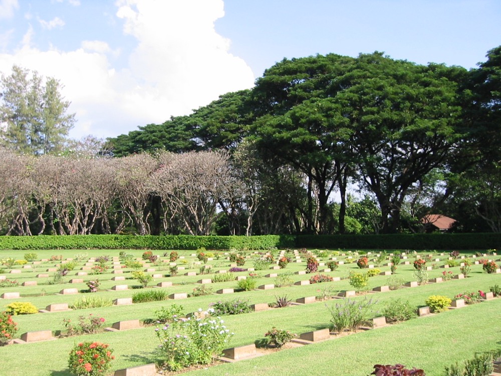 A064 Kanchanaburi River Kwai Cemetery